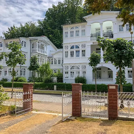 19 Eden Mit Strandkorb Villa