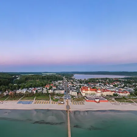 19 Eden Mit Strandkorb Villa *